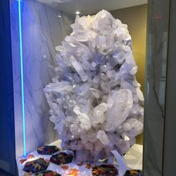 The Crystal Aura - Serenity energy spa is a sacred place to help relax and unwind. We offer chakra treatments Reiki healing sound healing, grounding, cleansing