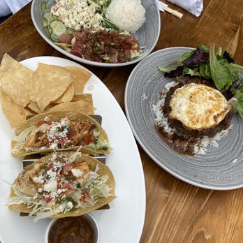 Duke's La Jolla - Fish Tacos, Loco Moco, & Ahi Poke Plate - New American Near Me - La Jolla, California