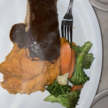 Negril ATL - Jerk Salmon - Caribbean Near Me - Atlanta, Georgia