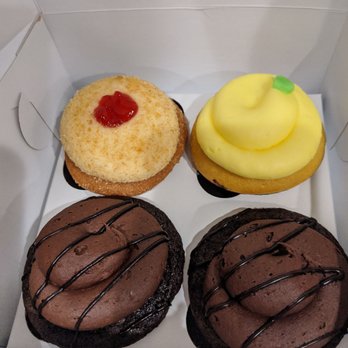 Icing On The Cupcake - Death by chocolate, pucker up, strawberry cheesecake - Cupcakes Near Me - Folsom, California Icing On The Cupcake - Death by chocolate, pucker up, strawberry cheesecake - Cupcakes Near Me - Folsom, California