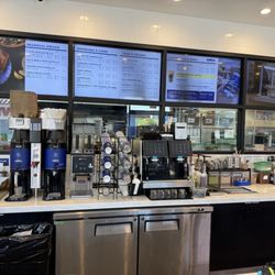 Paris Baguette - The store