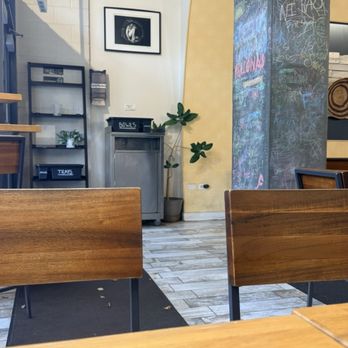 Lotus Banh Mi - Chalk wall and trash area - Vietnamese Near Me - Chicago, Illinois
