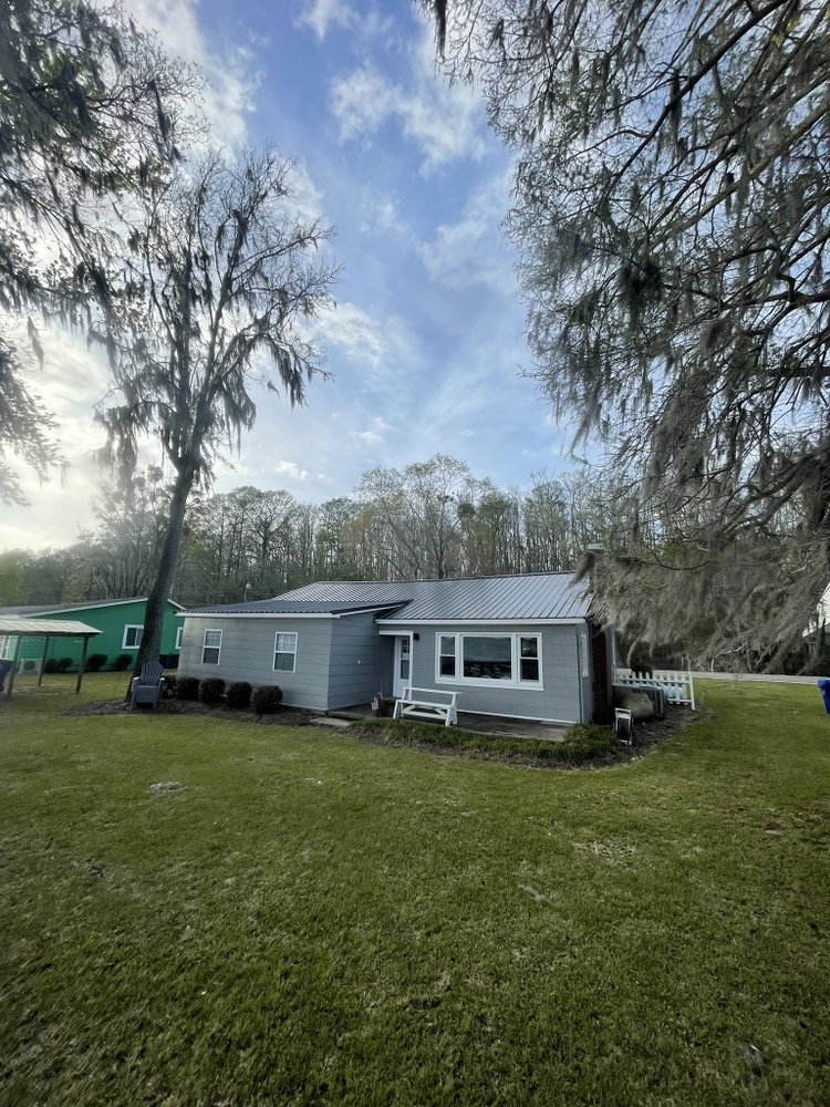 Slide of Luis & Son Roofing