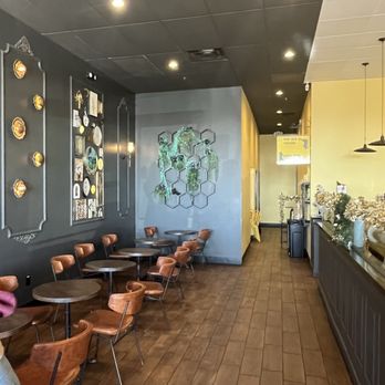 Brew Bees Coffee - Inside - Coffee & Tea Near Me - Upland, California Brew Bees Coffee - Inside - Coffee & Tea Near Me - Upland, California