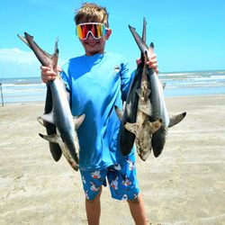 Texas Fish N Reelz - Wow What a Day on the Surf ‼