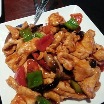 Golden China Kitchen - a plate of chicken and vegetables - Chinese Near Me - Plainview, New York Golden China Kitchen - a plate of chicken and vegetables - Chinese Near Me - Plainview, New York