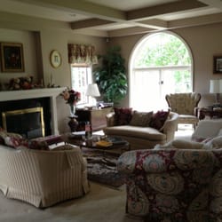 Toad Hall Manor - Lower level sitting area