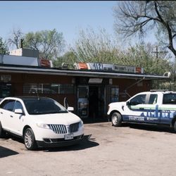 Big Daddy's Convenience Store - Outside the building