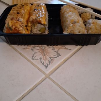 Yoshitomo - Royale Maki (left) Omaha Maki (right) - Sushi Bars Near Me - Omaha, Nebraska