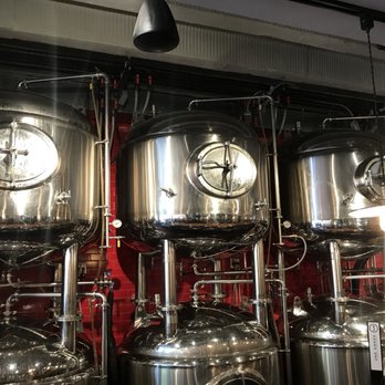 DryHop Brewers - Breweries Near Me - Chicago, Illinois