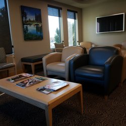 Carson Periodontics and Oral & Maxillofacial Surgery - Waiting area