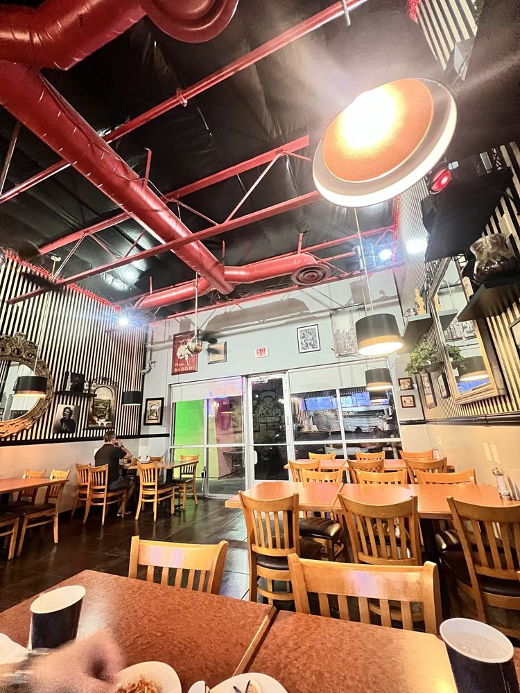 Frank’s Pizza Restaurant - Photo 2