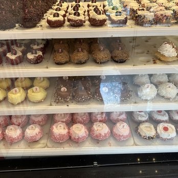 Casey's Cupcakes - Cupcakes Near Me - Riverside, California