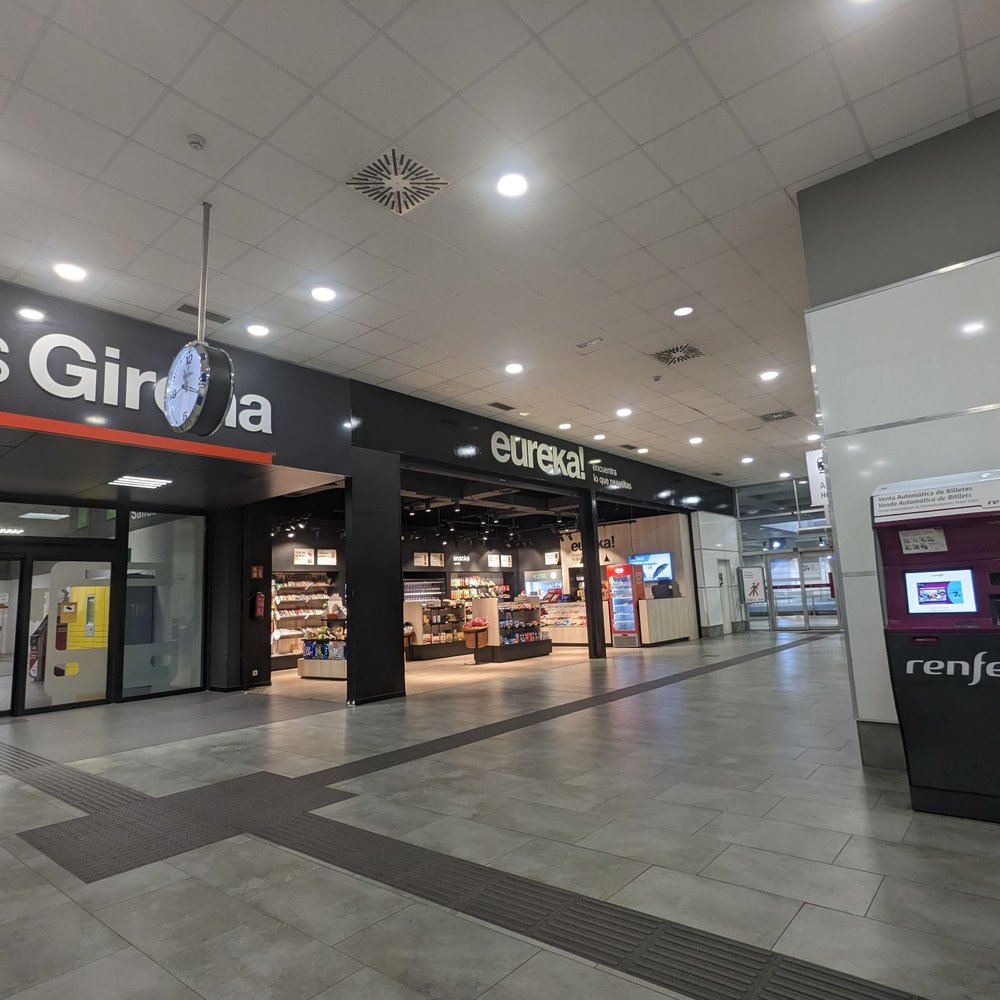 Estación de Renfe de Girona - Bus station is also located here - Train Stations Near Me - Girona, GI