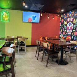 Contigo Taco Bar - Inside.