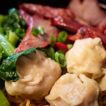 Mini Garden Express - Won ton w/ charsiu soup noodle (before adding broth) - Chinese Near Me - Honolulu, Hawaii Mini Garden Express - Won ton w/ charsiu soup noodle (before adding broth) - Chinese Near Me - Honolulu, Hawaii