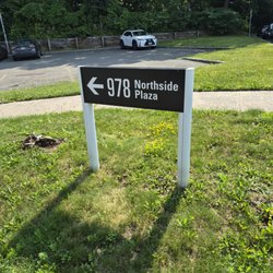 Harry G Baldinger, DPM - 978 Northside Plaza sign