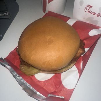 Chick-fil-A - Spicy Chicken Sandwich extra pickles - Chicken Shop Near Me - Murrieta, California Chick-fil-A - Spicy Chicken Sandwich extra pickles - Chicken Shop Near Me - Murrieta, California