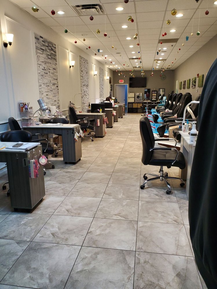 SKY NAILS Updated May 2024 37 Photos & 45 Reviews 229 Salt Lick