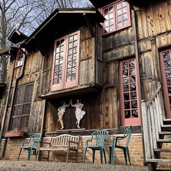 Celo Inn - Bed & Breakfast Near Me - Burnsville, North Carolina