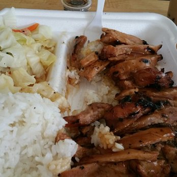 Cafe Gossip - Chicken plate with veggiesand Thai drink with boba. Delicious! - Asian Fusion Near Me - Moreno Valley, California