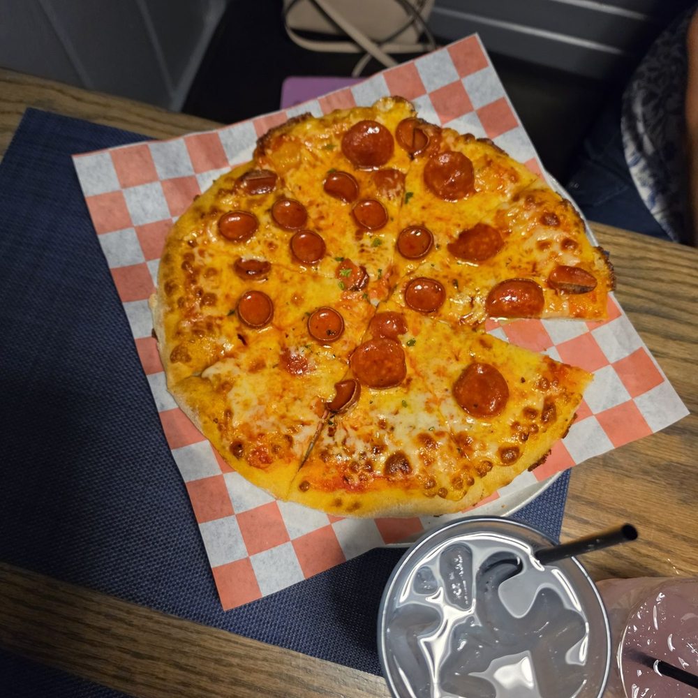 VANS Bar Style Pizza - Pepperoni pizza - Pizza Near Me - Danbury, Connecticut VANS Bar Style Pizza - Pepperoni pizza - Pizza Near Me - Danbury, Connecticut