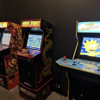 Yo Mochi - Arcade cabinets you can play while you wait - Donuts Near Me - Henderson, Nevada