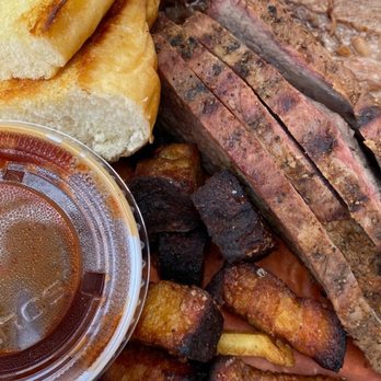 Goodland BBQ - Brisket w/pork belly - Barbeque Near Me - Goleta, California