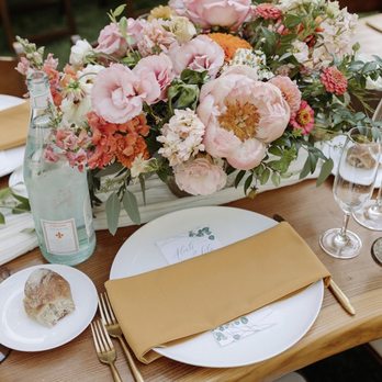 Poppy Cart - Floral Designers Near Me
