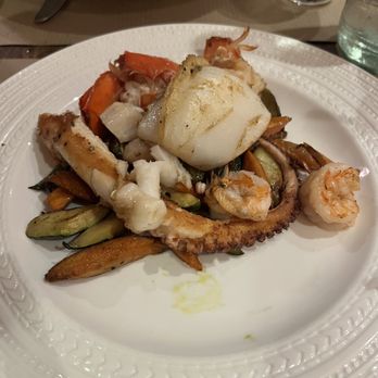 Altesi Downtown - Grigliata di Pesce - Italian Near Me - New York, New York
