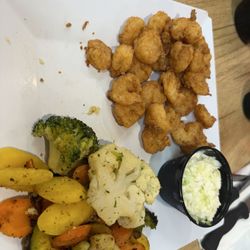 Chew N Chat Cafe - Shrimp and vegetables