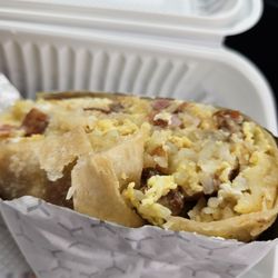 B & C Burgers - Breakfast burrito