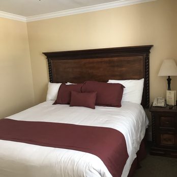 Sonora Inn - King bed room - Hotels Near Me - Sonora, California Sonora Inn - King bed room - Hotels Near Me - Sonora, California