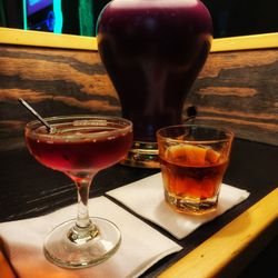 Stella's  A Cocktail Dive - Manhattan + sazerac