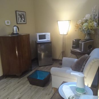 Blossoms Salon - Skin Care Near Me Blossoms Salon - Skin Care Near Me