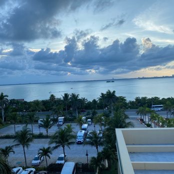 Royal Sands Resort - Hotels Near Me - Cancún, ROO Royal Sands Resort - Hotels Near Me - Cancún, ROO