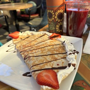 A Romo's Cafe - Strawberry and banana crepe - Coffee & Tea Near Me - Hayward, California