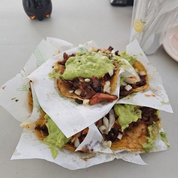 Tacos El Franc - Tacos de Adobada - Tacos Near Me - Tijuana, BCN Tacos El Franc - Tacos de Adobada - Tacos Near Me - Tijuana, BCN