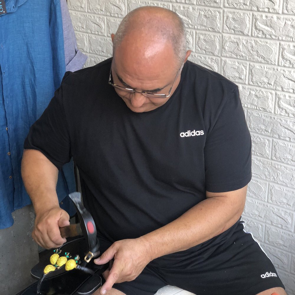 Nana' di Caiazzo Anna - Working on my Lemon sandals - Shoe Stores Near Me - Positano, SA Nana' di Caiazzo Anna - Working on my Lemon sandals - Shoe Stores Near Me - Positano, SA