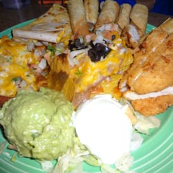 Los Domingos Mexican Restaurant - Sampler platter