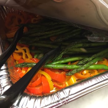 Nonna Knows Catering - Asparagus with mini bell peppers - Caterers Near Me Nonna Knows Catering - Asparagus with mini bell peppers - Caterers Near Me