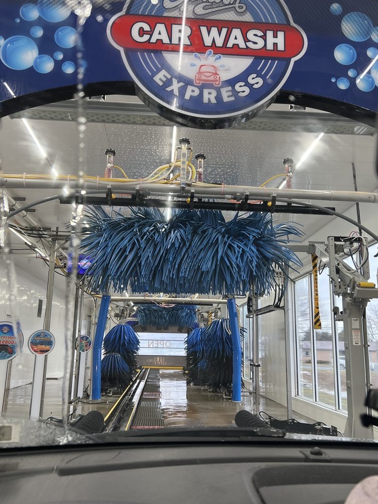 SPLASH CAR WASH BROCKPORT Updated September 2024 24 Photos 6273 Brockport Spencerport Rd