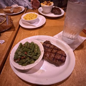 Texas Roadhouse - 6 oz sirloin, side green beans - Steakhouses Near Me - Omaha, Nebraska Texas Roadhouse - 6 oz sirloin, side green beans - Steakhouses Near Me - Omaha, Nebraska