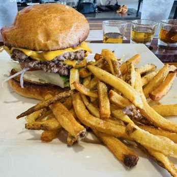 Liberty Call Distilling - Burger (added fried egg) & fries - Distilleries Near Me - San Diego, California Liberty Call Distilling - Burger (added fried egg) & fries - Distilleries Near Me - San Diego, California