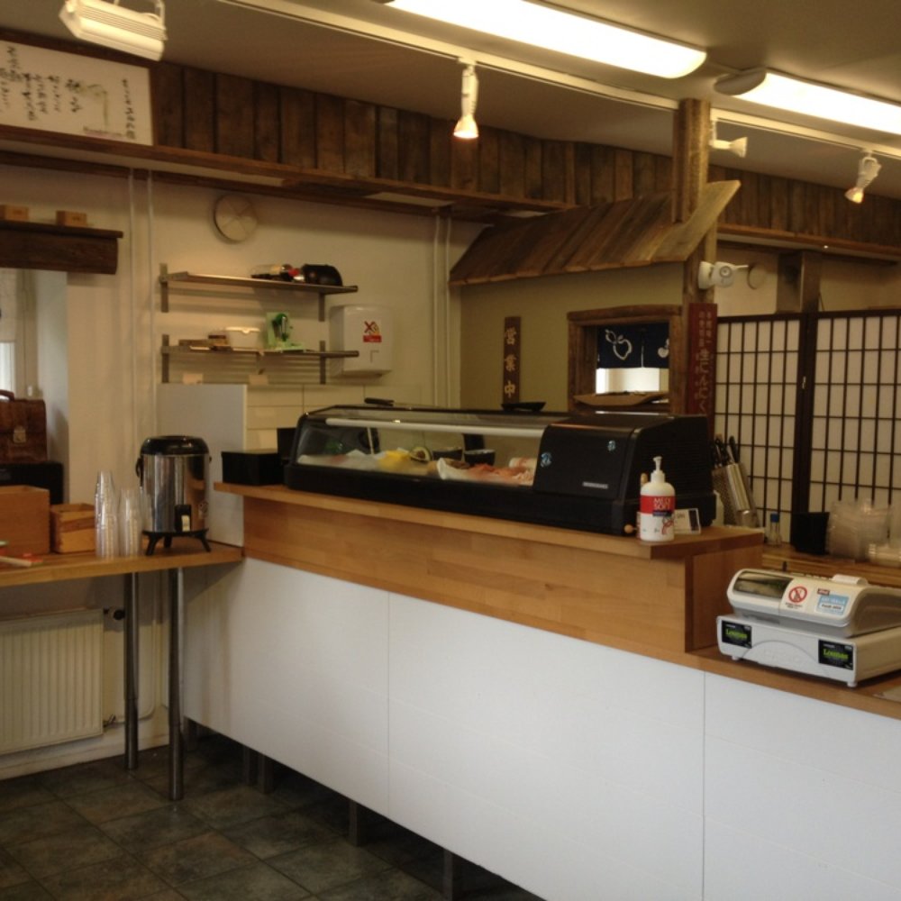 Sushi-San - Interior. - Sushi Bars Near Me - Helsinki, 18