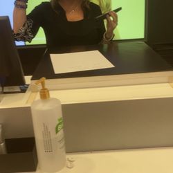 Sunglass Hut - Here's a photo from the video of the employee calling mw retarded