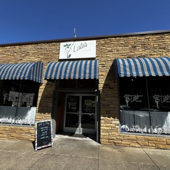 Lulu's on Main - Bars Near Me - Sylva, North Carolina