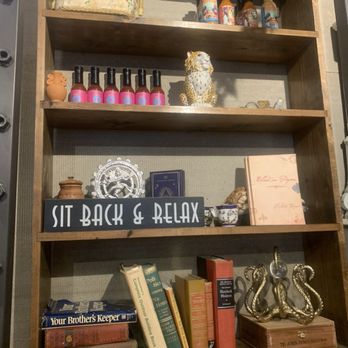 Locals Marketplace - Flea Markets Near Me - Norfolk, Virginia