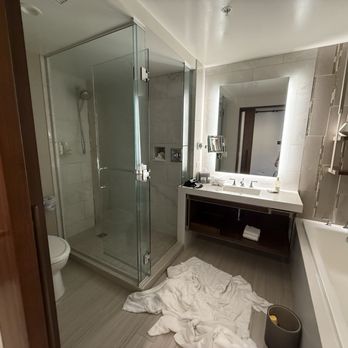 JW Marriott, Anaheim Resort - Bathroom - Hotels Near Me - Anaheim, California JW Marriott, Anaheim Resort - Bathroom - Hotels Near Me - Anaheim, California