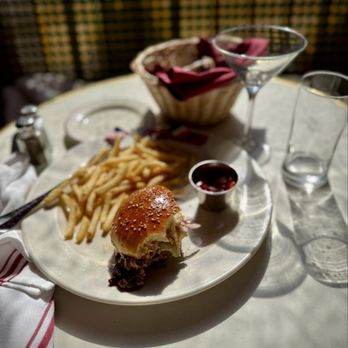 Le Diplomate - You can clearly see the heater on high and the sun blazing in. - Brasseries Near Me - Washington, DC, District of Columbia